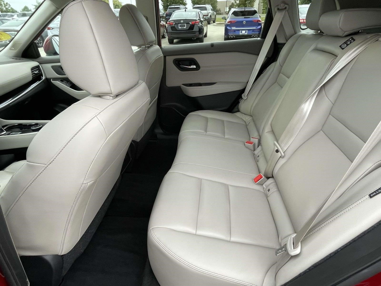 Used 2023 Nissan Rogue SL w/ SL Premium Package AWD/4WD image 11