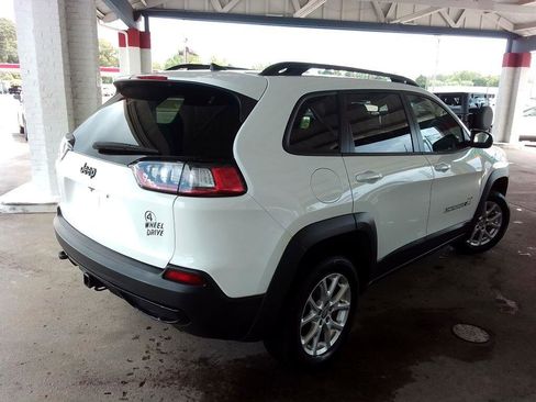 Used 2022 Jeep Cherokee Latitude w/ Sun & Sound Group image 5