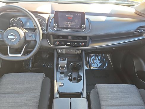 Certified 2023 Nissan Rogue SV image 24