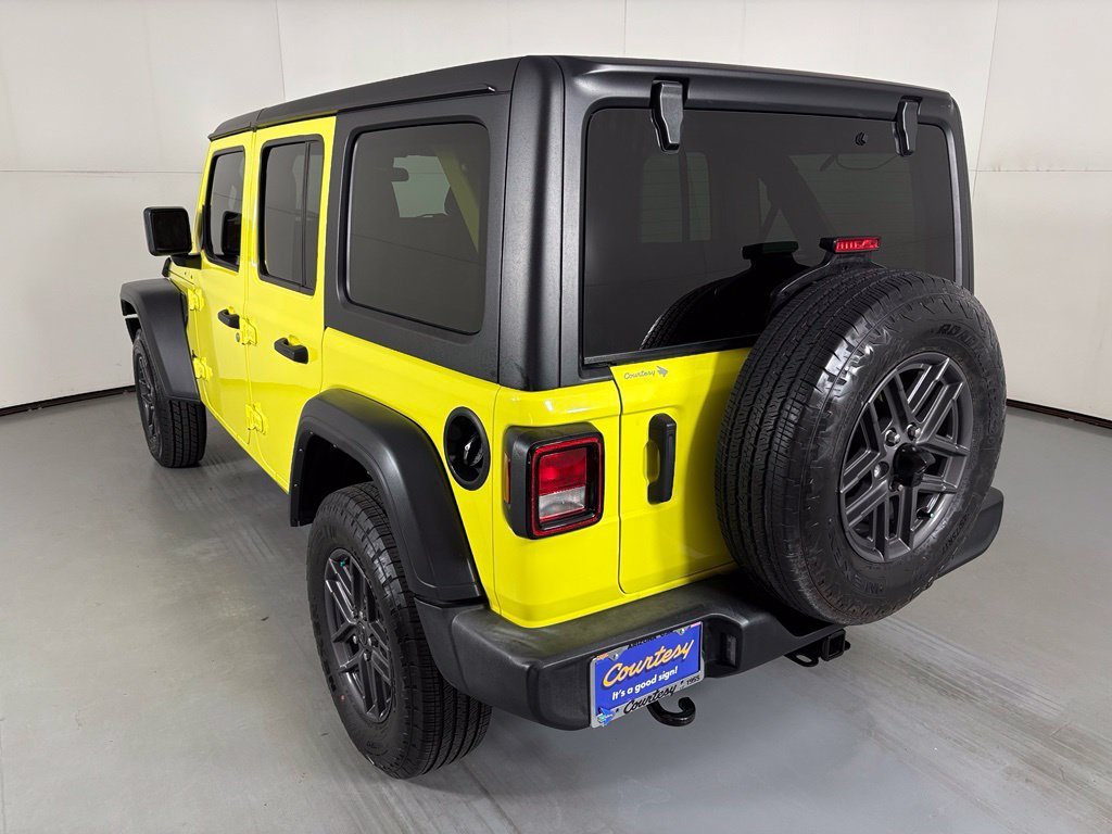 Used 2024 Jeep Wrangler Unlimited Sport AWD/4WD image 6