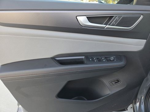 New 2025 Volkswagen Atlas Peak Edition SE image 21