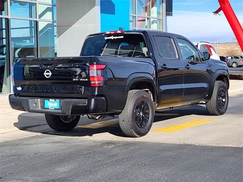 Used 2024 Nissan Frontier SV image 5