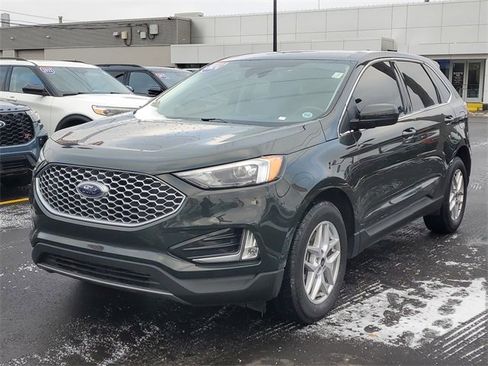 Certified 2024 Ford Edge SEL w/ Convenience Package image 2