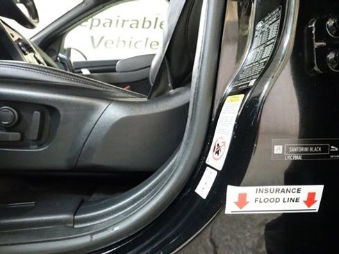 Used 2020 Land Rover Discovery Sport S image 24