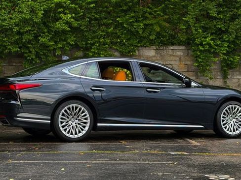 Certified 2024 Lexus LS 500 AWD image 4