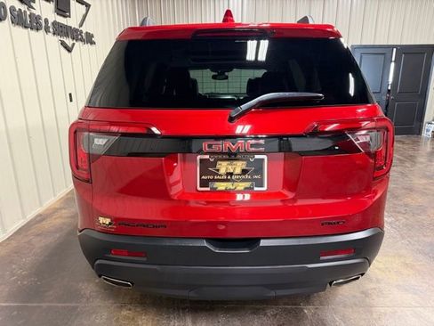 Used 2023 GMC Acadia SLT w/ Elevation Edition image 9