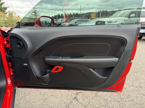 Used 2016 Dodge Challenger R/T Scat Pack w/ Leather Interior Group image 30