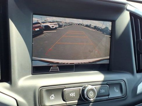 Used 2023 GMC Terrain SLE w/ Driver Convenience Package AWD/4WD image 13