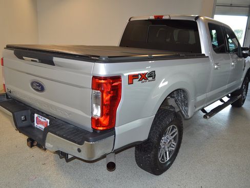 Used 2019 Ford F250 Lariat w/ Tow Technology Bundle AWD/4WD image 3