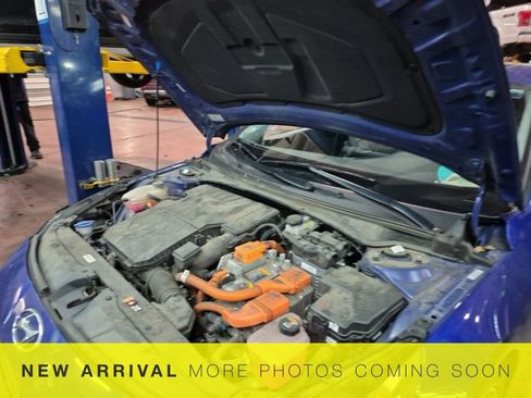 Used 2022 Hyundai Elantra Limited image 9