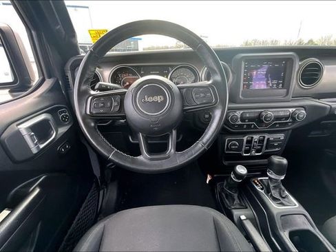 Used 2020 Jeep Gladiator Sport w/ Quick Order Package 24S image 9