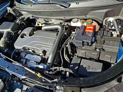 Certified 2025 Chevrolet Equinox LT w/ Convenience Package II image 29