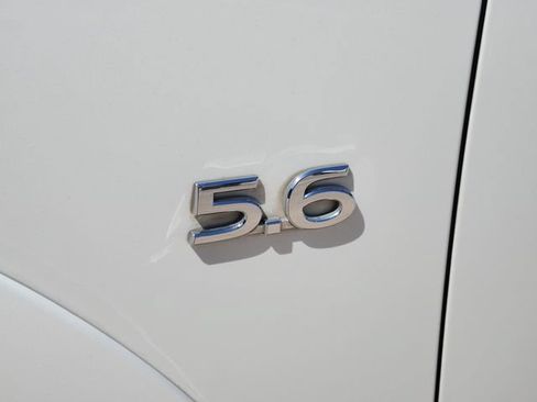 Used 2016 INFINITI QX80 4WD w/ Deluxe Technology Package image 13