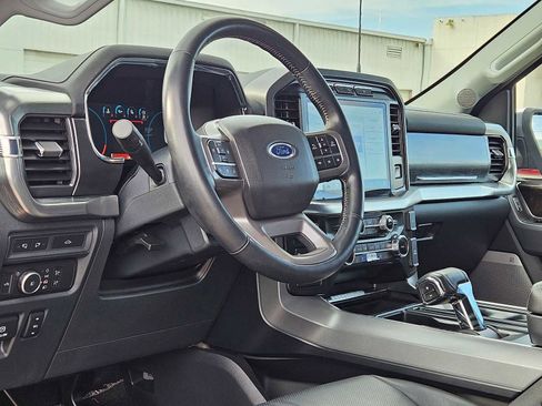 Used 2022 Ford F150 Lariat image 2
