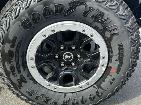 New 2026 Ford Bronco Badlands w/ Sasquatch Package AWD/4WD image 6