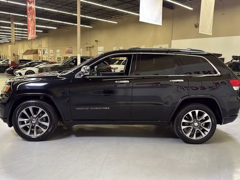 Used 2018 Jeep Grand Cherokee Overland w/ Trailer Tow Group IV RWD image 6