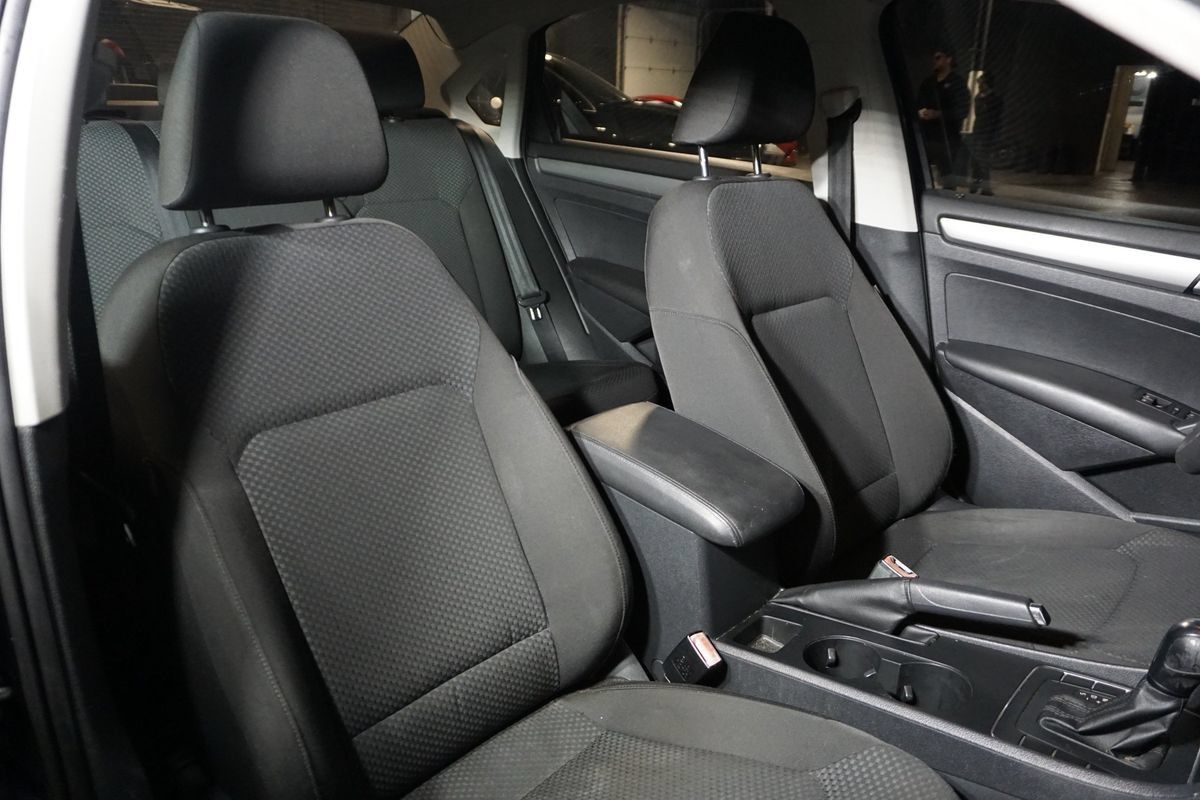 Used 2014 Volkswagen Passat 2.5 S FWD image 18