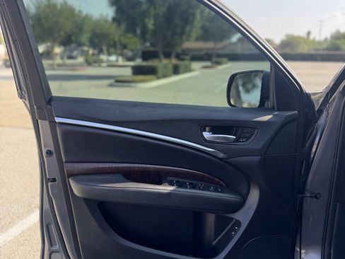 Used 2017 Acura MDX FWD image 23