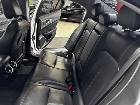 Used 2019 Alfa Romeo Giulia Ti w/ Nero Edizione image 43