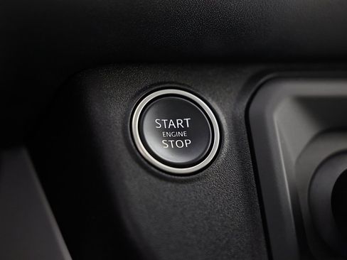 Used 2023 Land Rover Defender 90 S image 33