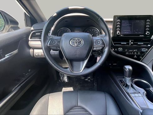 Used 2024 Toyota Camry SE FWD image 6