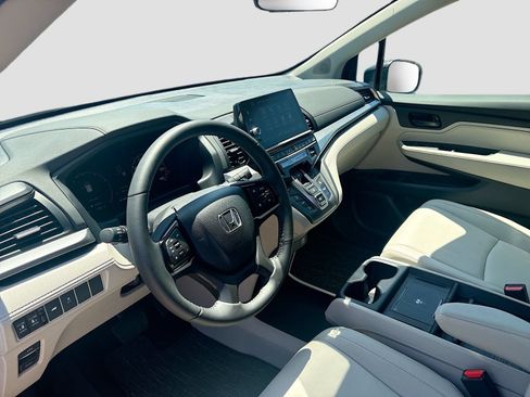 Used 2026 Honda Odyssey EX-L image 9
