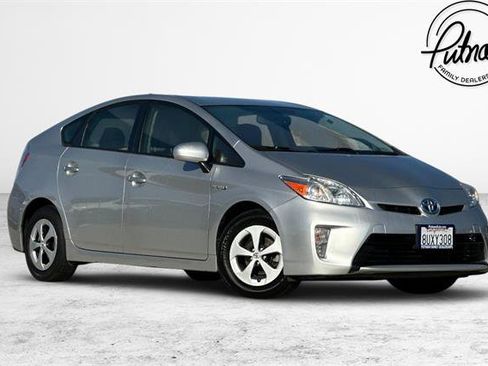 Used 2014 Toyota Prius Four image 1