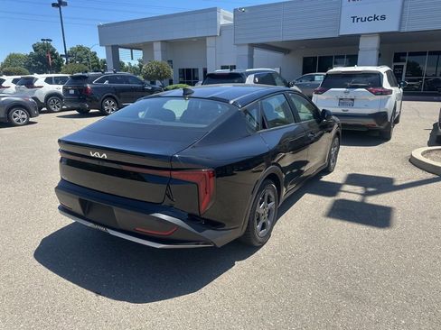 Used 2025 Kia K4 FWD image 6
