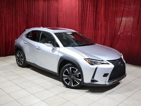 Used 2019 Lexus UX 250h w/ Premium Package image 2