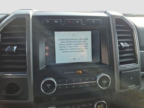 Used 2021 Ford Expedition XLT image 23