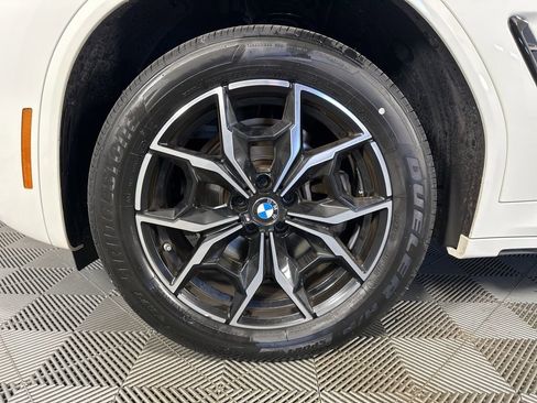 Certified 2025 BMW X4 xDrive30i w/ M Sport Package AWD/4WD image 11