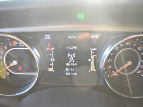 Used 2023 Jeep Gladiator Willys image 22