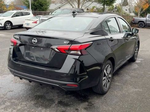 Used 2023 Nissan Versa SV image 8