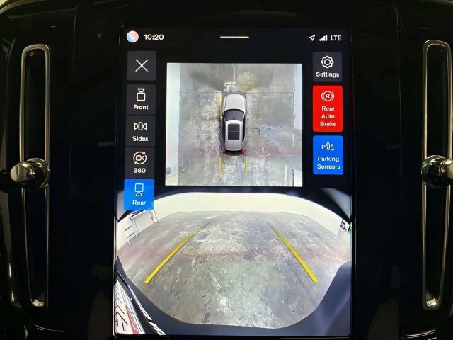 Used 2025 Volvo XC40 B5 Plus AWD/4WD image 51