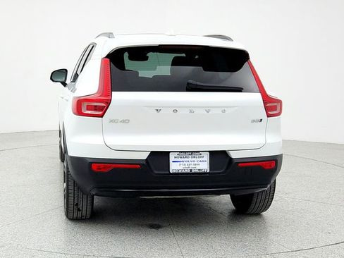 Certified 2024 Volvo XC40 B5 Plus w/ Protection Package Premier image 6