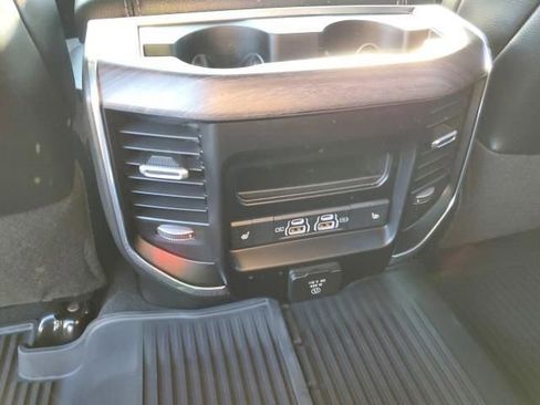 Used 2025 RAM 3500 Laramie image 33