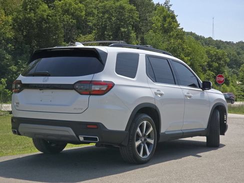 Used 2025 Honda Pilot Elite image 22