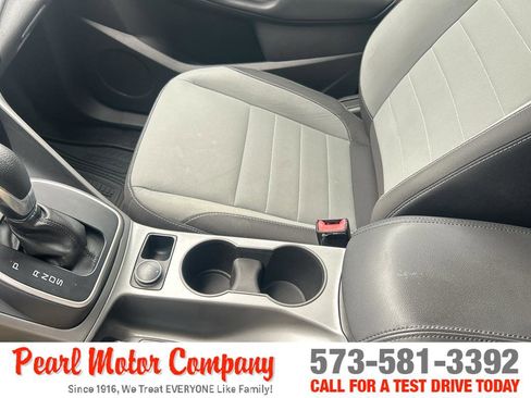 Used 2013 Ford Escape SE FWD image 17