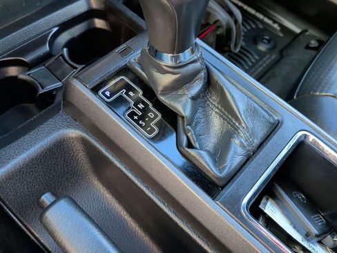 Used 2018 Toyota Tacoma TRD Off-Road image 23