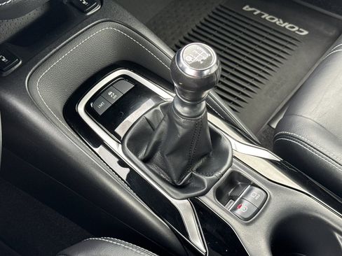 Used 2022 Toyota Corolla XSE image 19