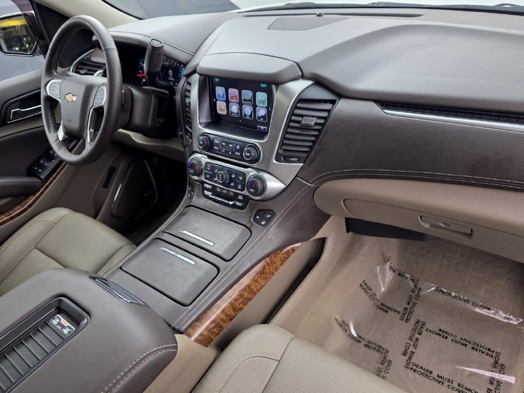 Used 2020 Chevrolet Suburban Premier w/ Premier 6.2L Value Package AWD/4WD image 34