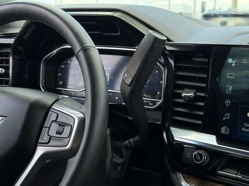 Used 2025 Chevrolet Silverado 1500 LT image 11