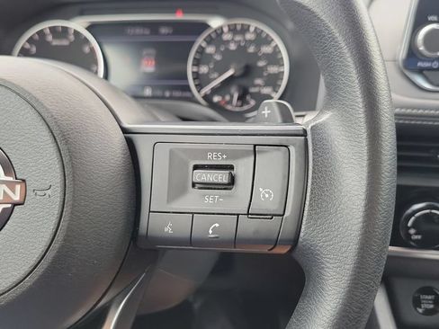 Used 2024 Nissan Rogue S FWD image 21