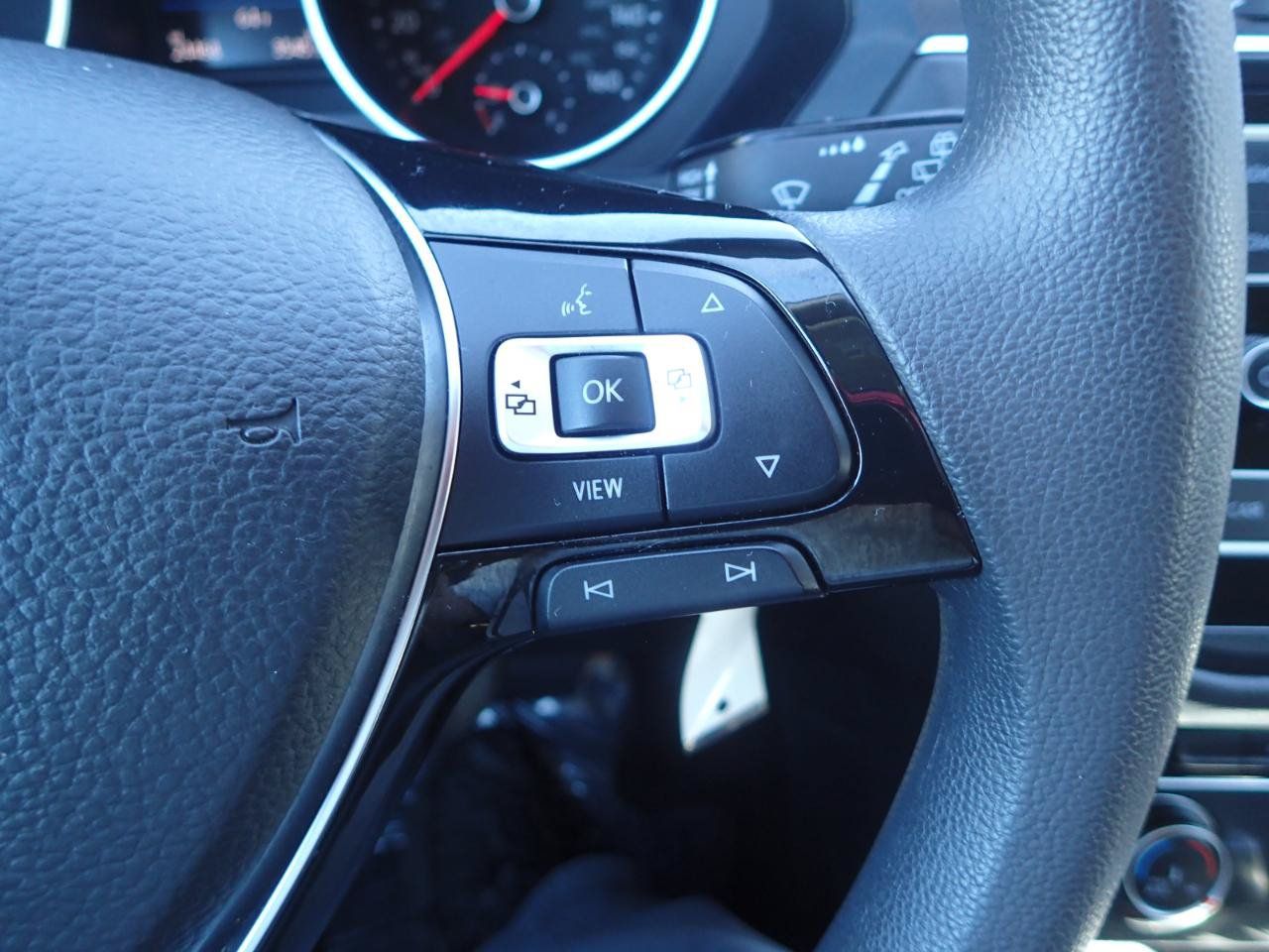 Used 2019 Volkswagen Tiguan S w/ 3rd Row Seat Package AWD/4WD image 17