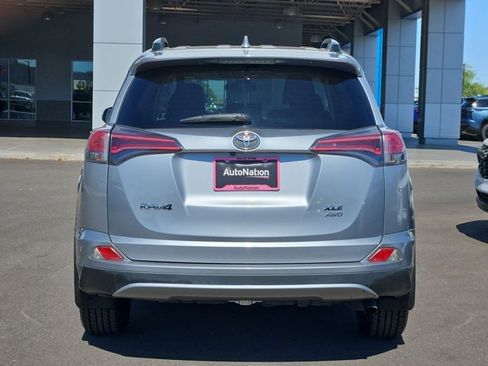 Used 2018 Toyota RAV4 XLE AWD/4WD image 7