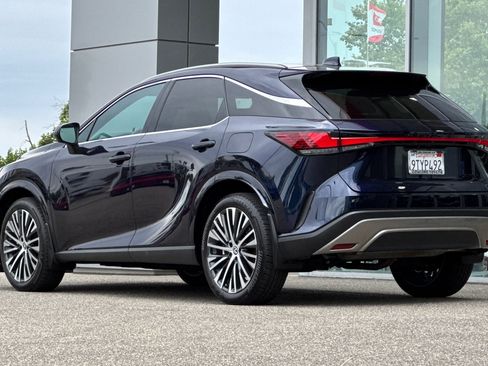 Used 2025 Lexus RX 350 w/ Convenience Package AWD/4WD image 3
