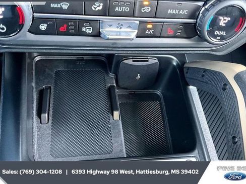 Used 2025 Ford Bronco Badlands image 22