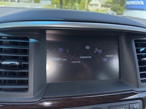 Used 2016 Nissan Pathfinder Platinum AWD/4WD image 9