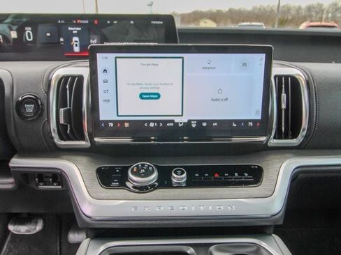 Used 2025 Ford Expedition Platinum w/ Driver's Package image 31