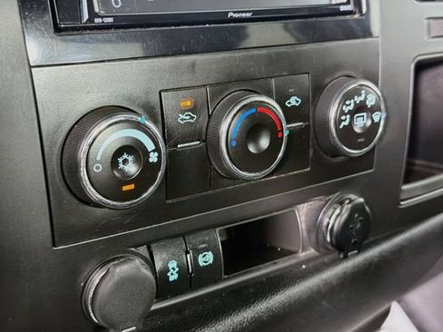 Used 2014 Chevrolet Silverado 2500 LT AWD/4WD image 16